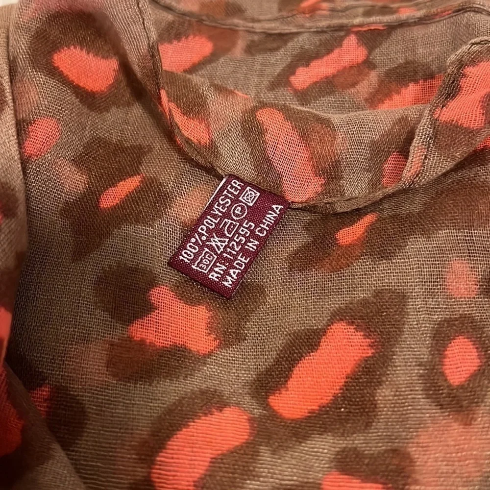 New “g” Leopard Brown Coral 74”x 38” Sheer Scarf Wrap Rolled Sewn Edging